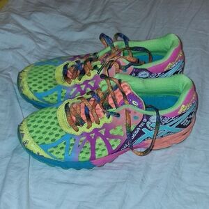 New Women's 6.5 Asics Gel Noosa Tri9 Sneakers